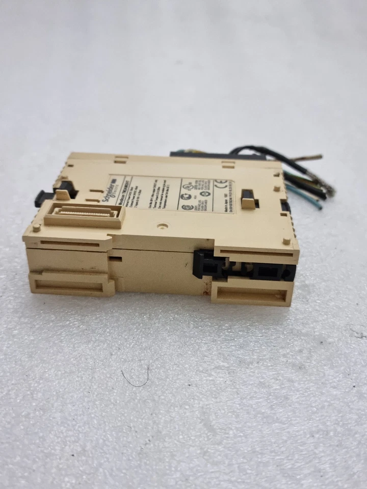 Schneider Electric TM2AMI2HT Modicon Analog Input Module TM2AMI2HT